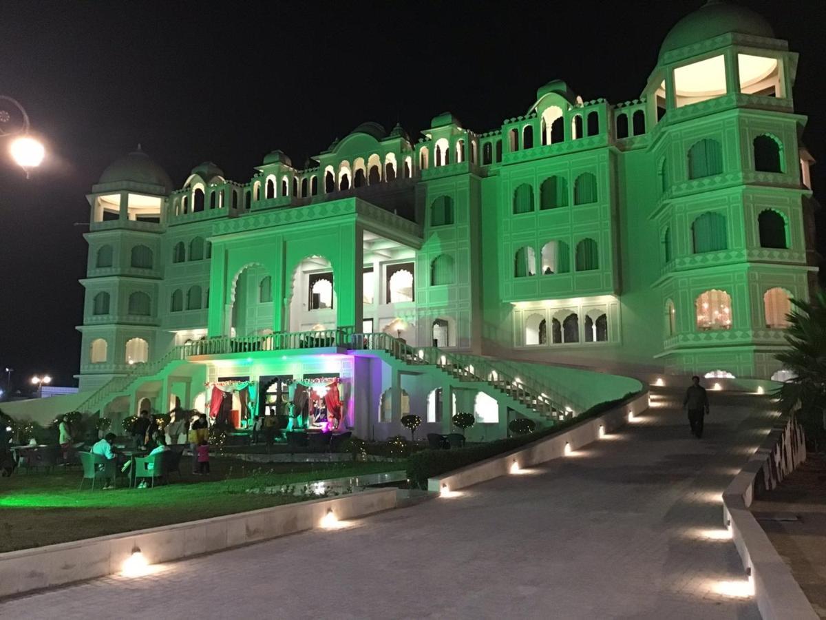 Indralok Palace Hotel & Resort Morena Exteriér fotografie