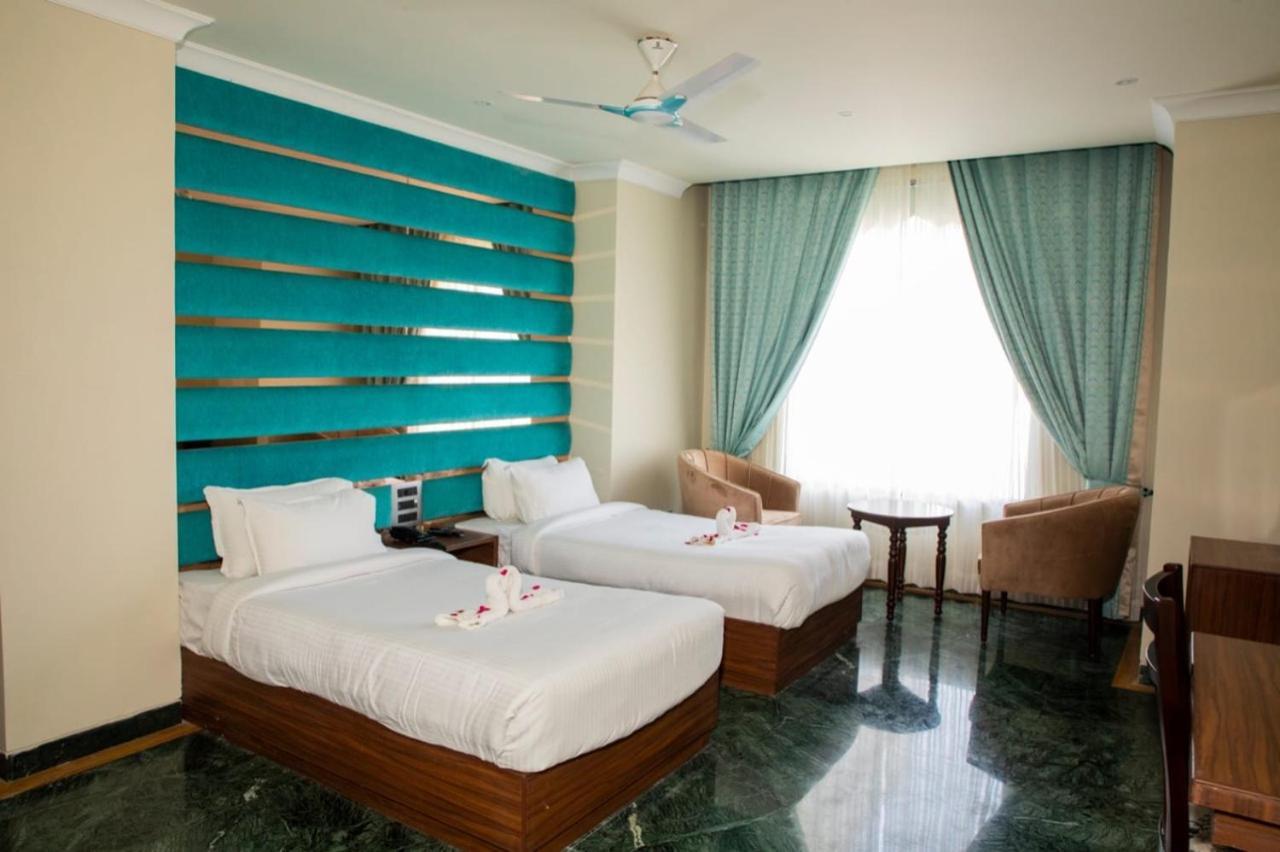 Indralok Palace Hotel & Resort Morena Pokoj fotografie